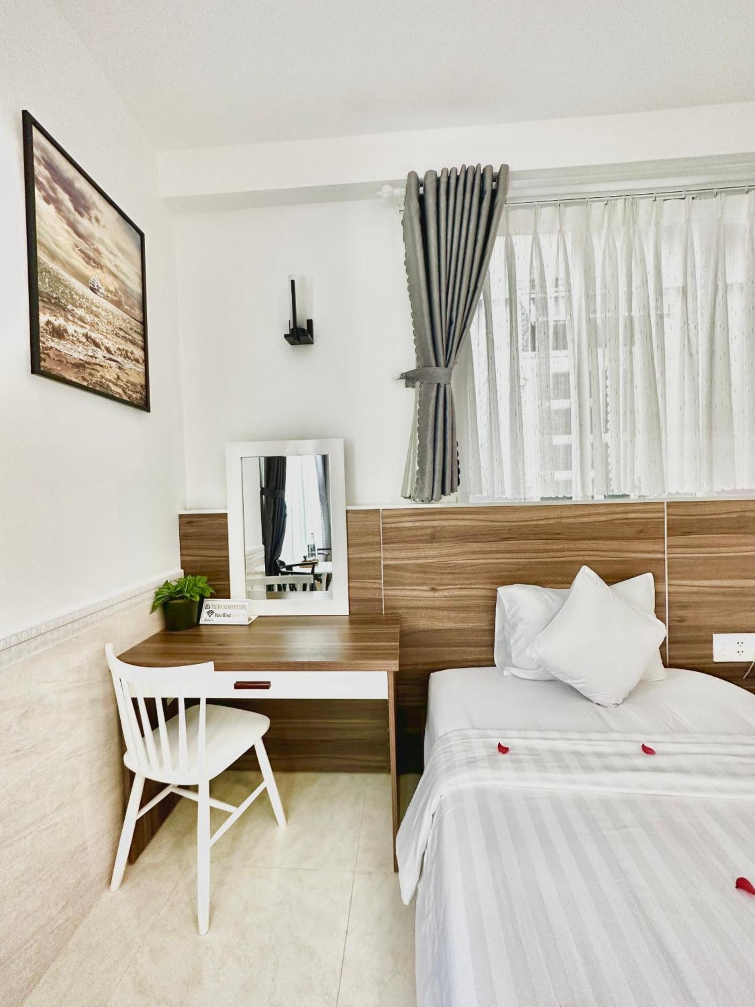 Tuấn Ninh Hotel Chi Khu Co Ong Ngoại thất bức ảnh